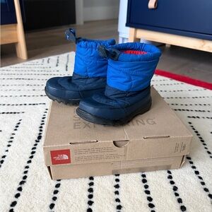 The North Face Navy and Royal Blue Kids' Boots
